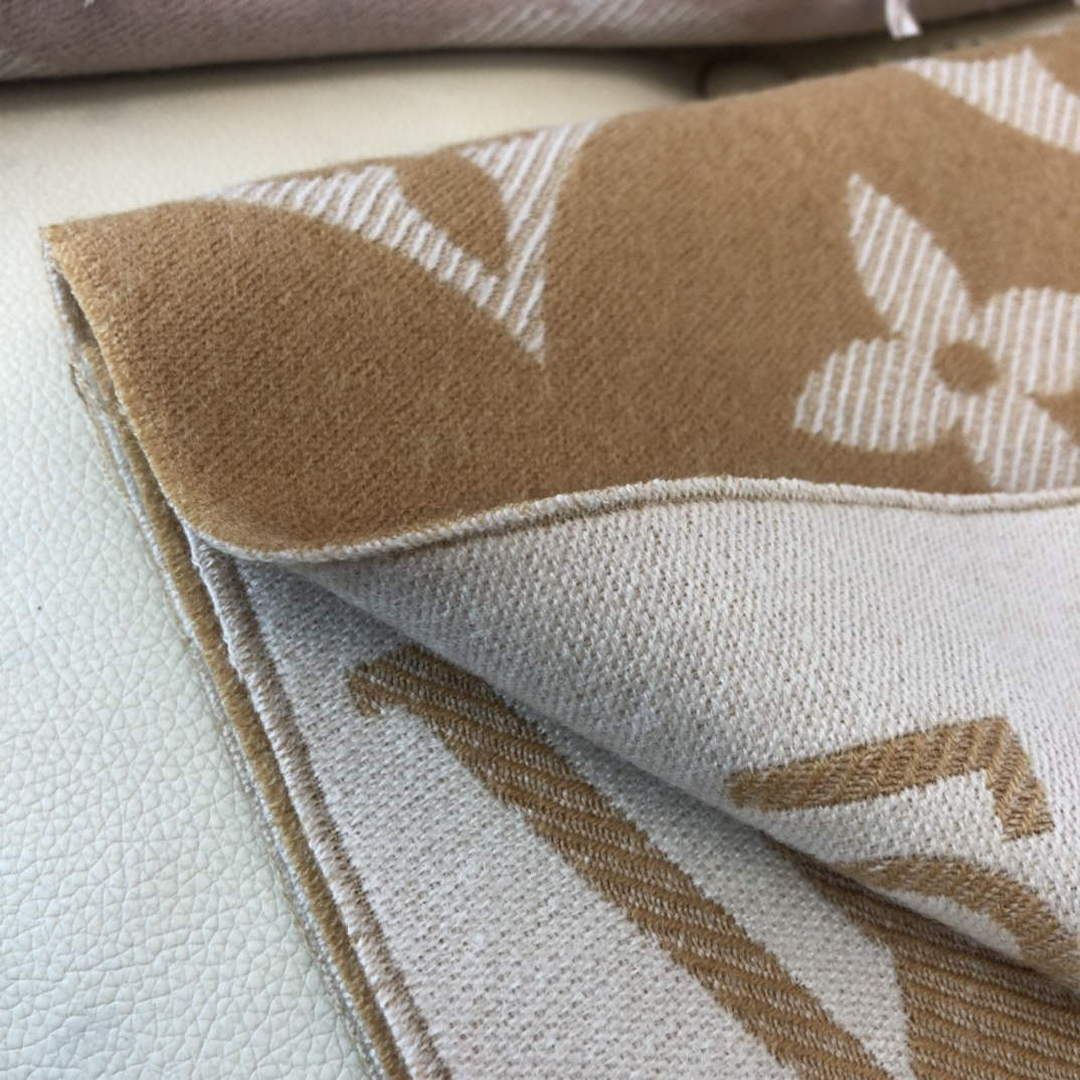 LV M78124 Louis Vuitton Reykjavik Scarf  L60166