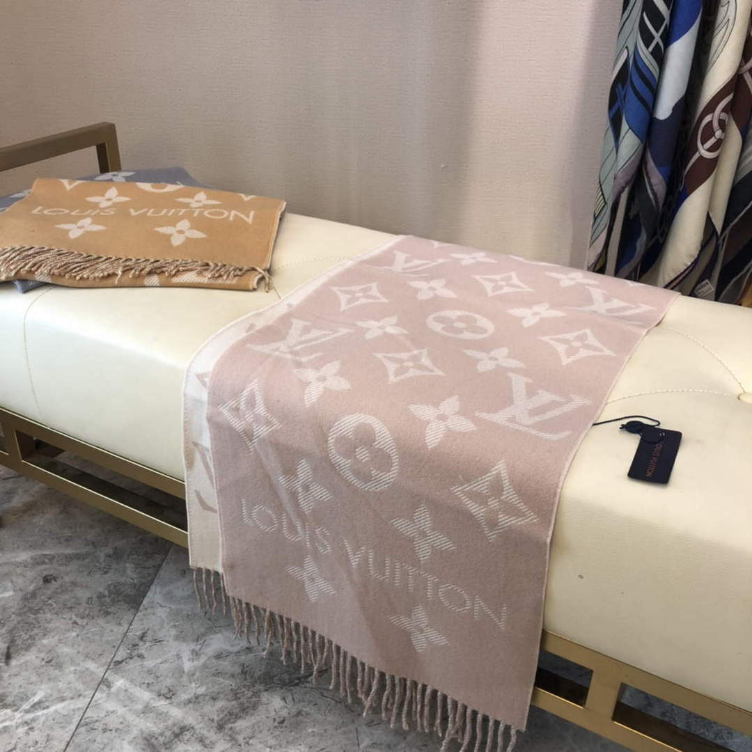 LV M78124 Louis Vuitton Reykjavik Scarf  L60168