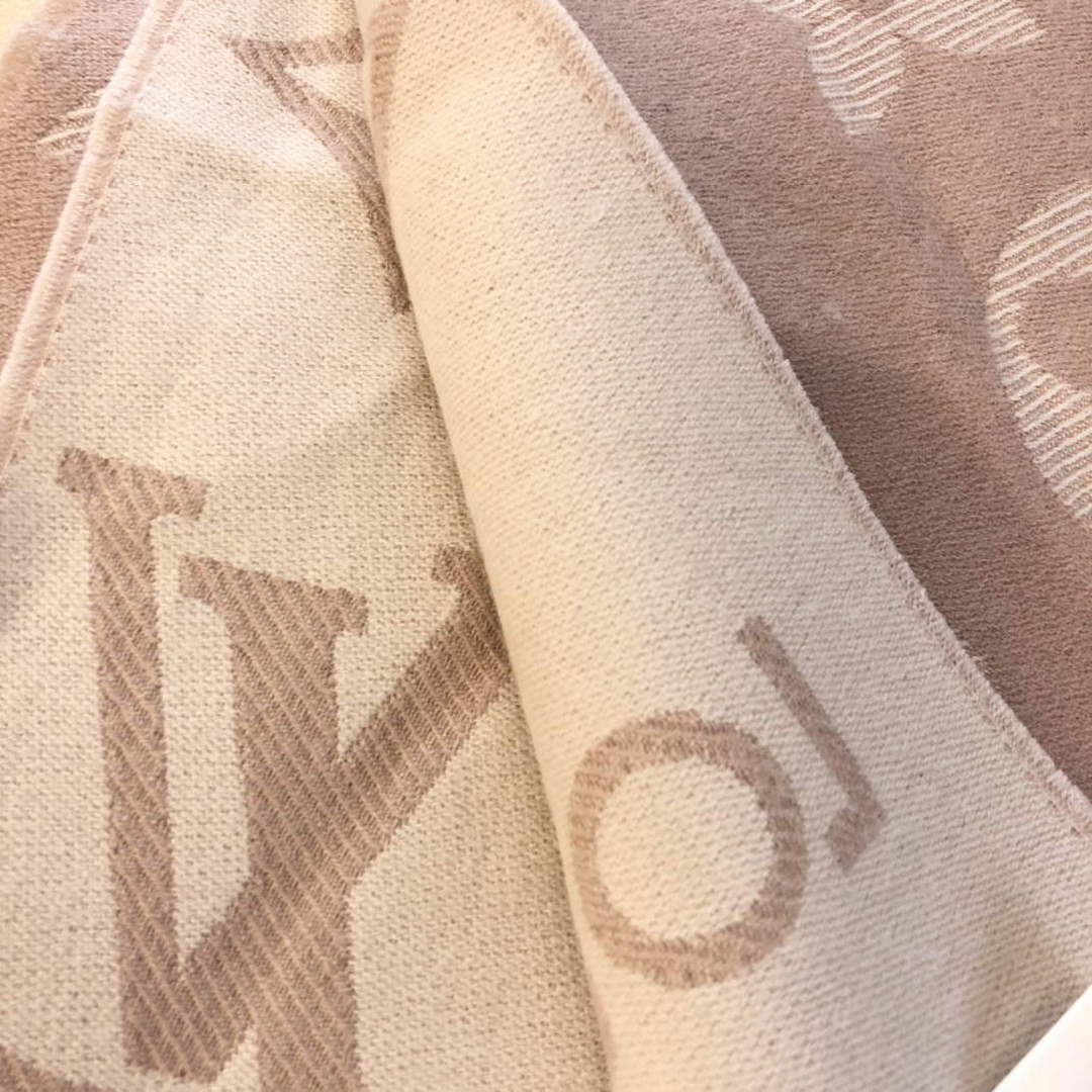 LV M78124 Louis Vuitton Reykjavik Scarf  L60168