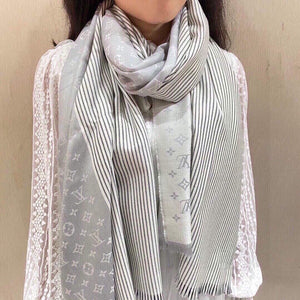 LV M78161 Louis Vuitton Monogram Classic Shawl Scarf L60200 - Default Title - View 1