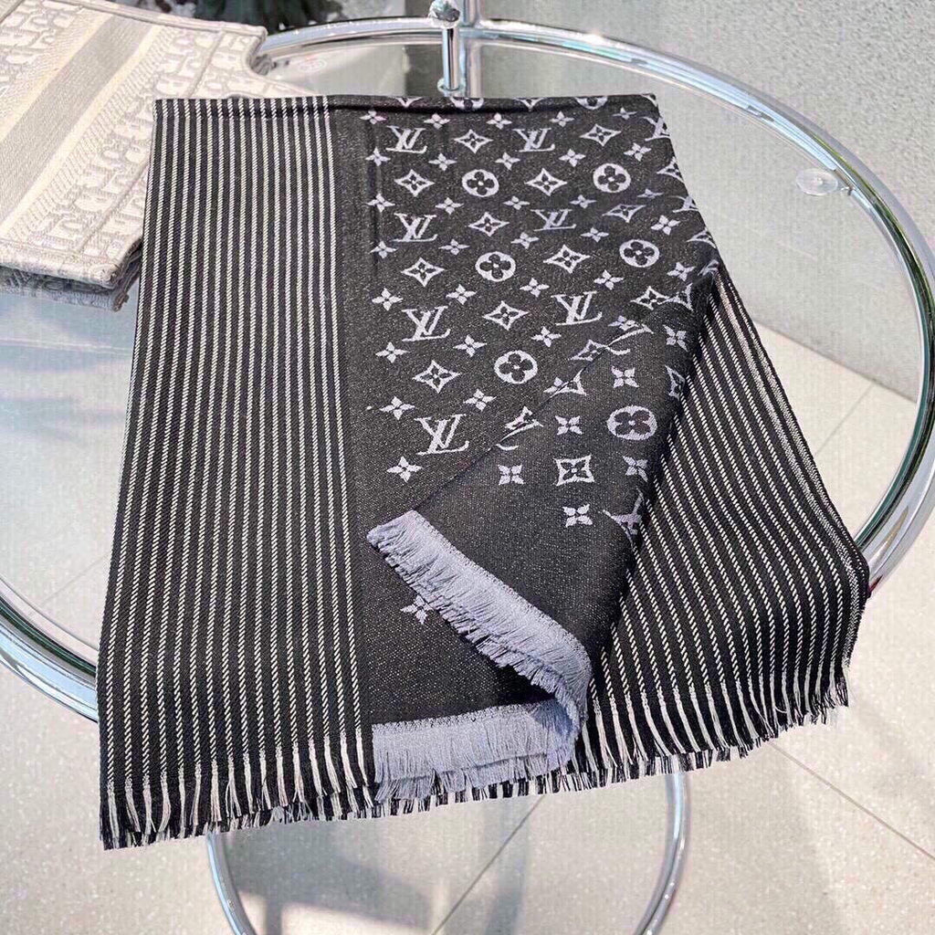 LV M78161 Louis Vuitton Monogram Classic Shawl Scarf L60201