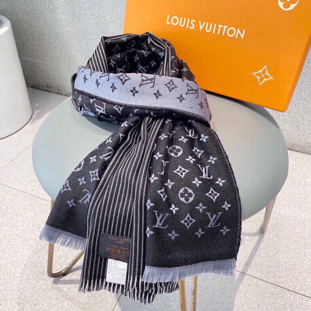 LV M78161 Louis Vuitton Monogram Classic Shawl Scarf L60201