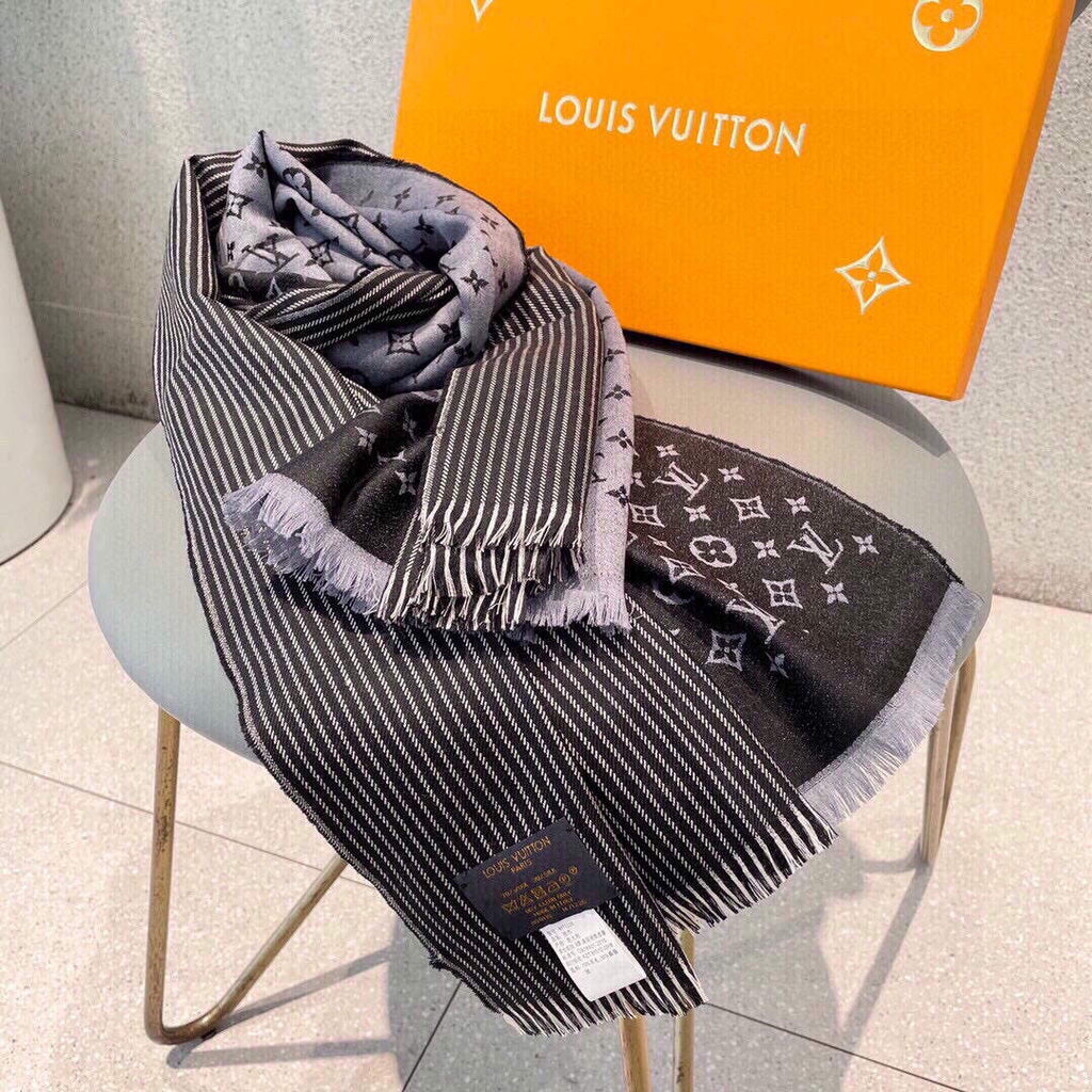 LV M78161 Louis Vuitton Monogram Classic Shawl Scarf L60201