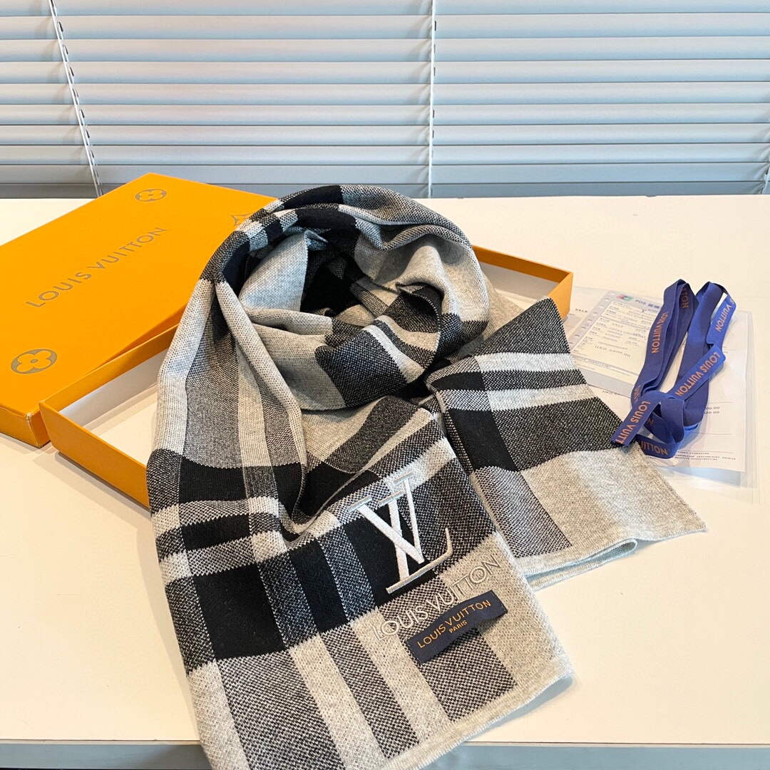 LV M78161 Louis Vuitton Monogram Classic Shawl Scarf L60203