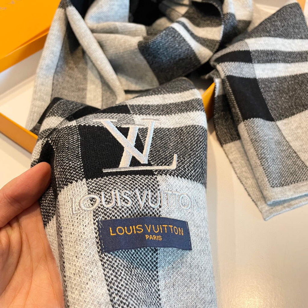 LV M78161 Louis Vuitton Monogram Classic Shawl Scarf L60203