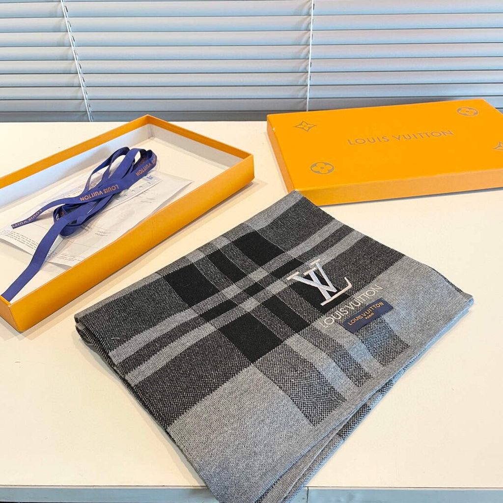 LV M78161 Louis Vuitton Monogram Classic Shawl Scarf L60204