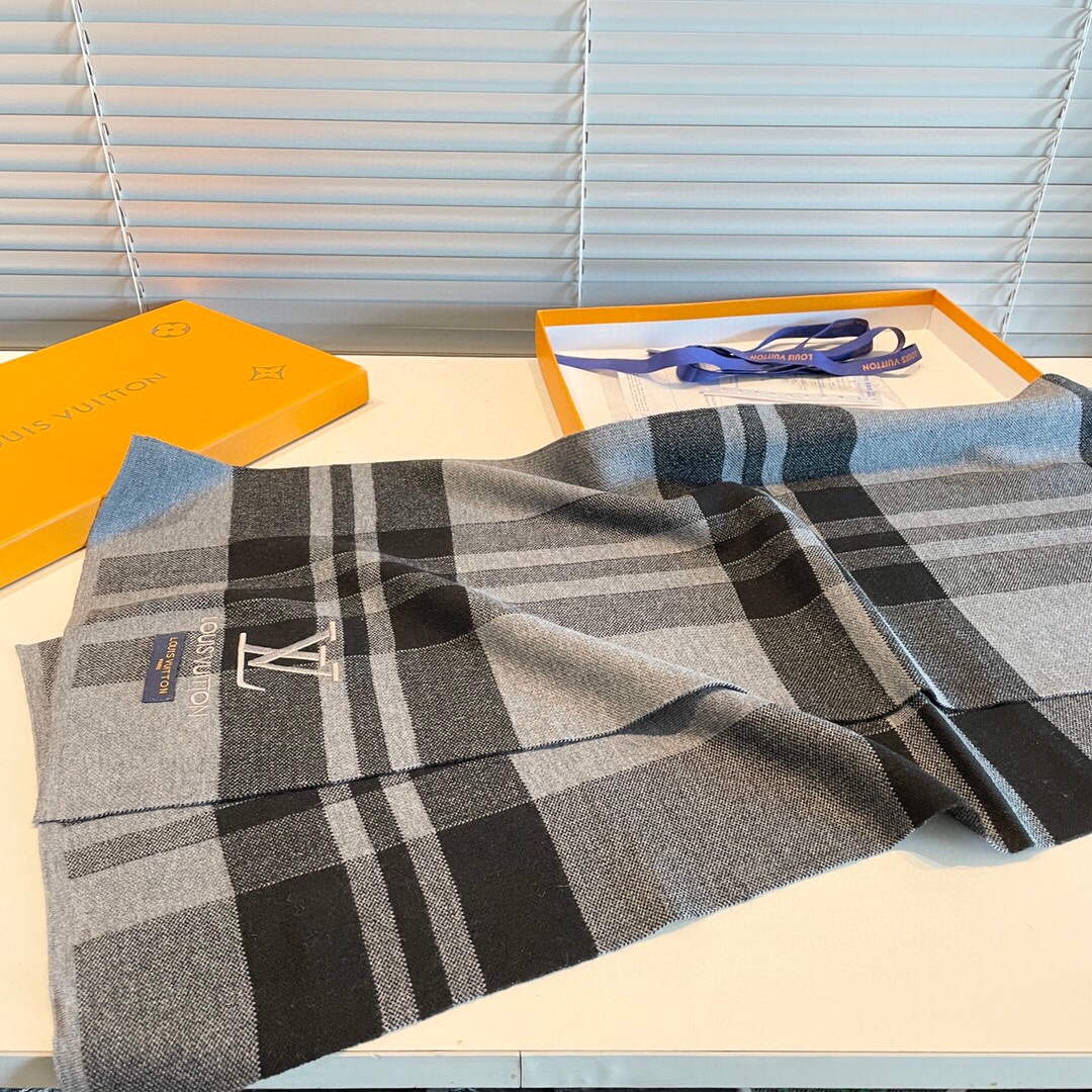 LV M78161 Louis Vuitton Monogram Classic Shawl Scarf L60204