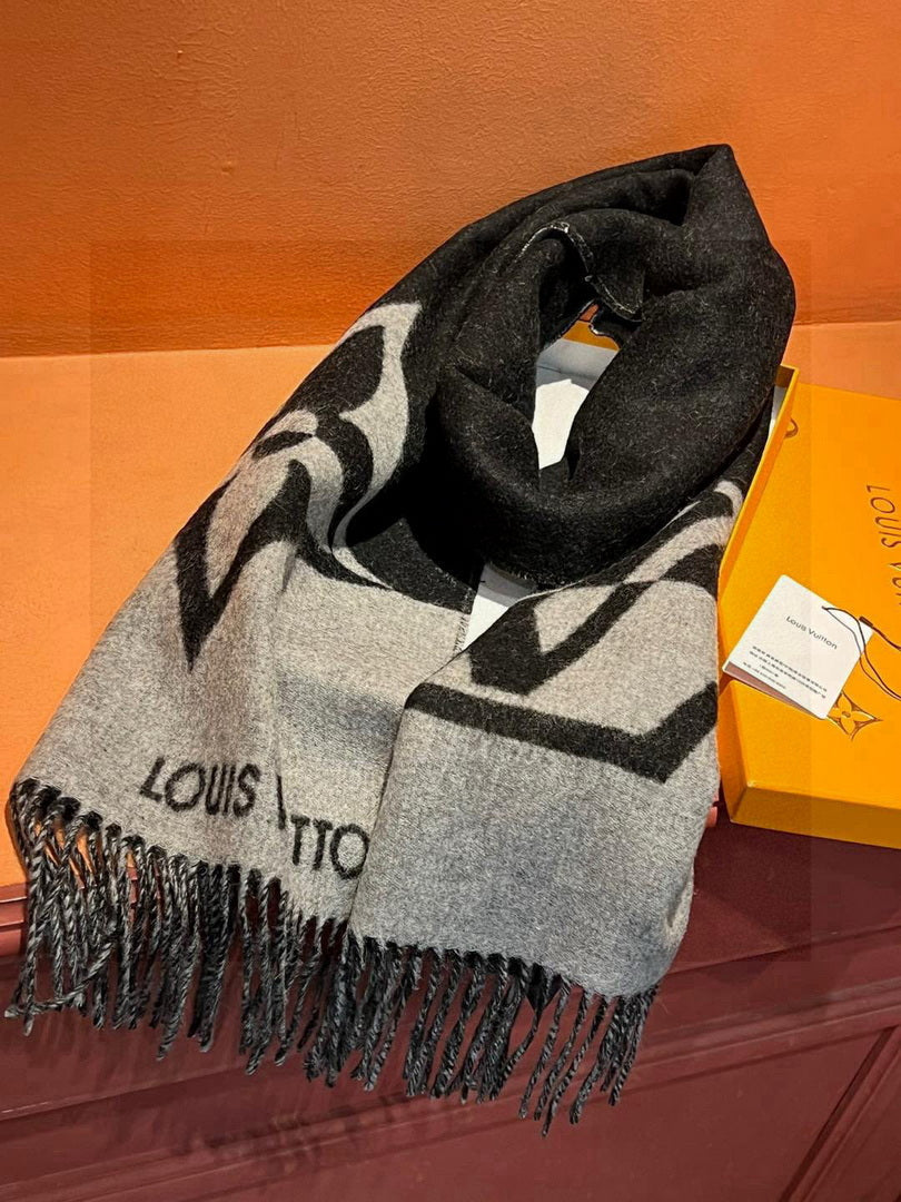 LV M79097 Louis Vuitton Graphic Dual Scarf L39037
