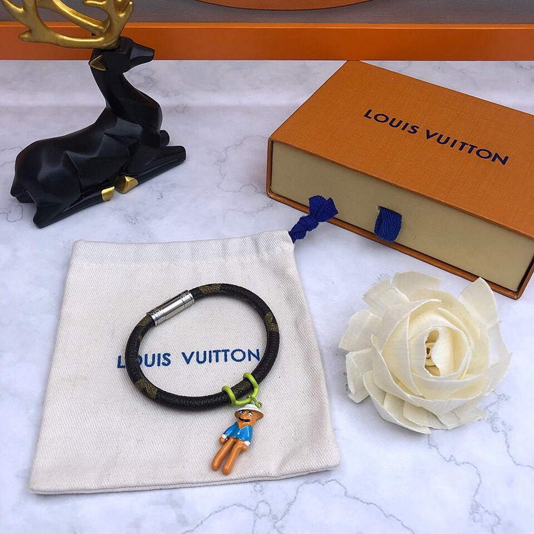 LV M8002E Louis Vuitton Hang It Bracelet Monogram