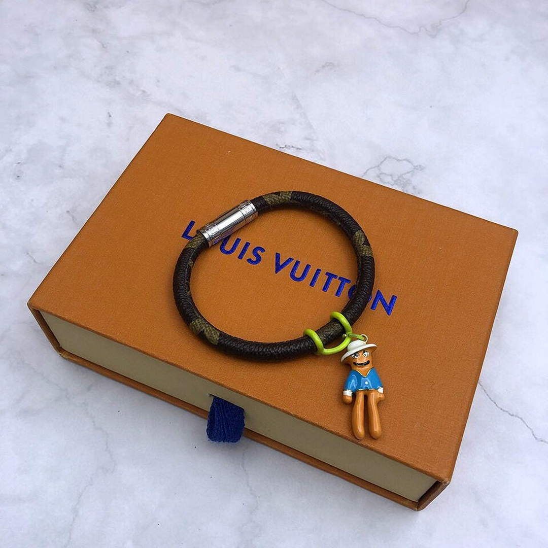 LV M8002E Louis Vuitton Hang It Bracelet Monogram