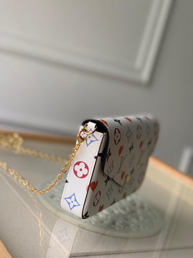 LV M80232 Louis Vuitton M69977 Game on Felicie Pochette Bag White - Voguebags