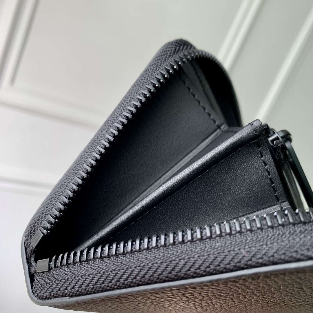 LV M80334 Louis Vuitton Zippy Wallet Horizontal Black