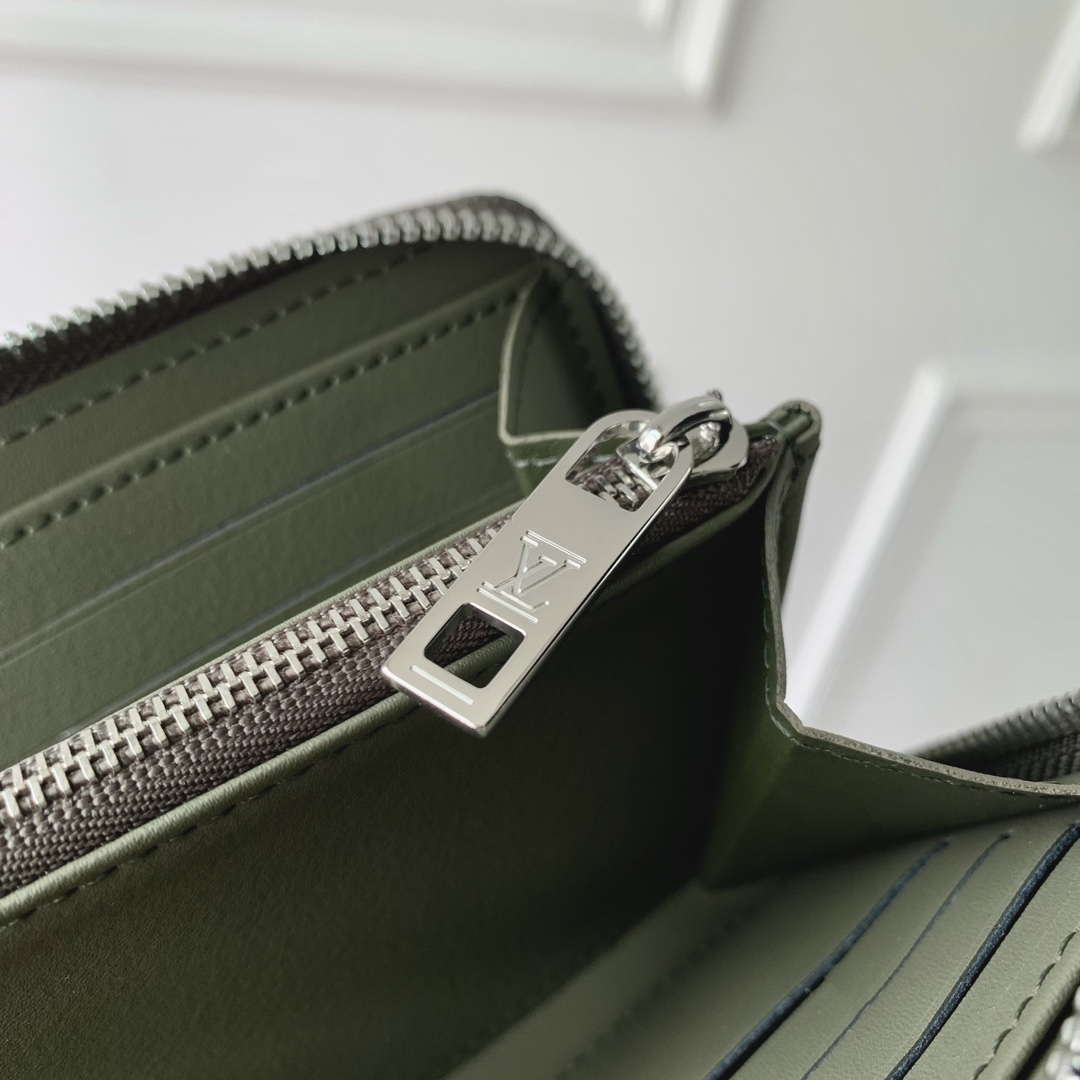 LV M80334 Louis Vuitton Zippy Wallet Horizontal Dark Green - Default Title - View 6