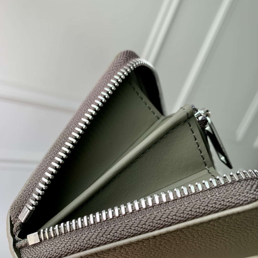 LV M80334 Louis Vuitton Zippy Wallet Horizontal Dark Green