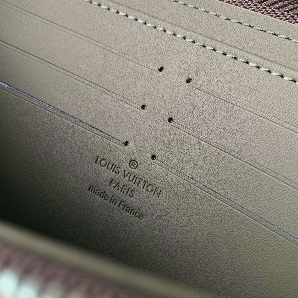 LV M80334 Louis Vuitton Zippy Wallet Horizontal Dark Green