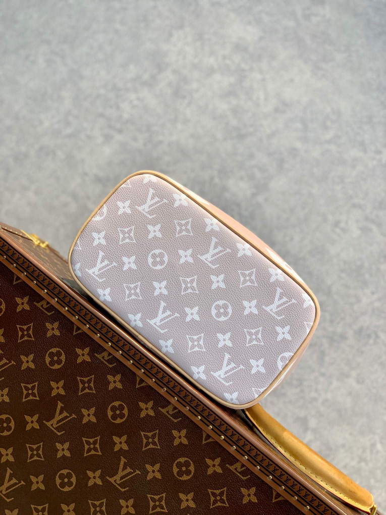 LV M80357 Louis Vuitton Nice BB Toiletries Bag - Default Title - View 4
