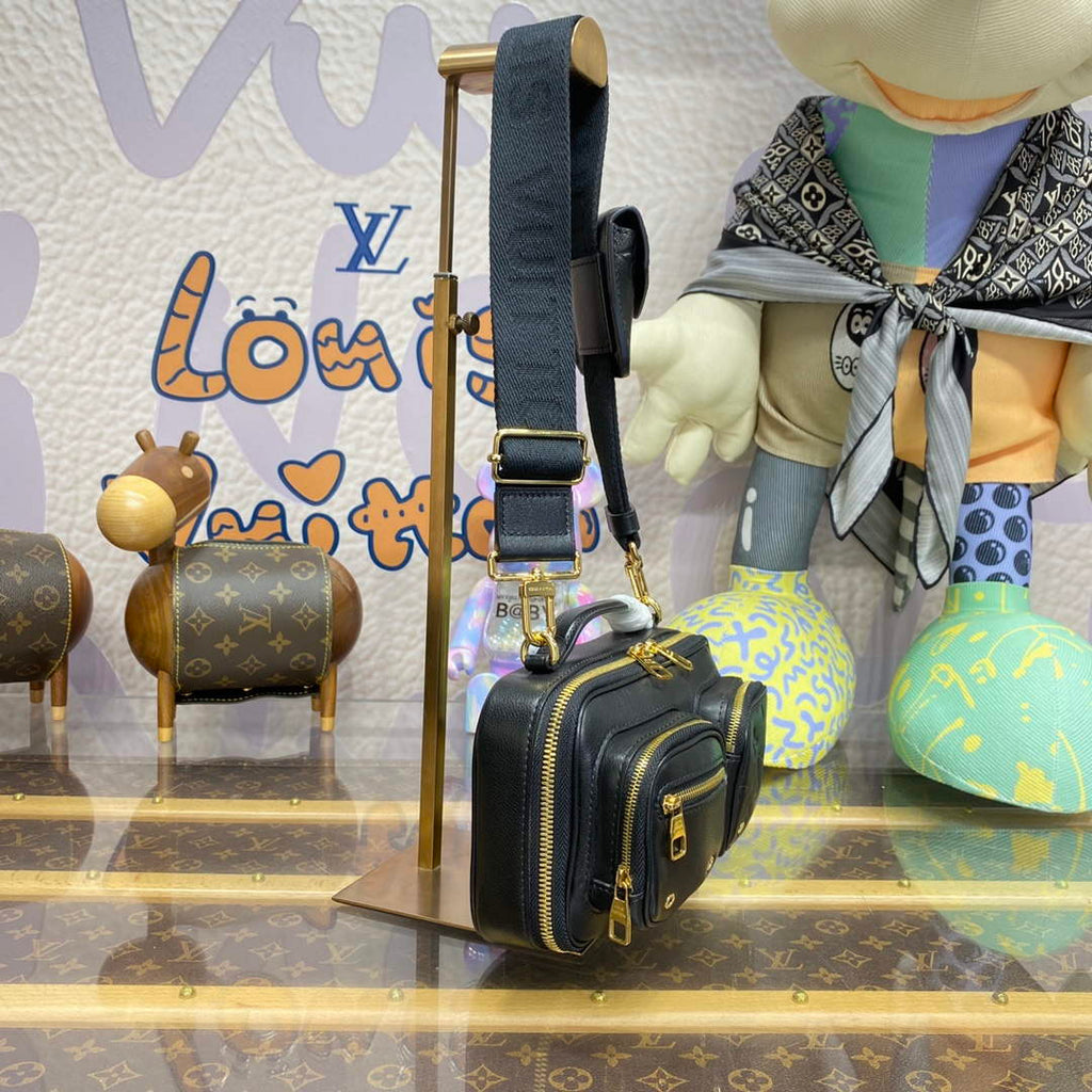 LV M80450 Louis Vuitton Utility Crossbody Bag Black