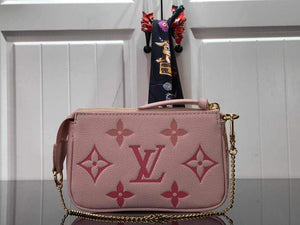 LV M80501 Louis Vuitton Mini Pochette Accessoires Pink - luxibagsmall