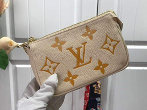 LV M80501 Louis Vuitton Mini Pochette Accessoires Cream - luxibagsmall