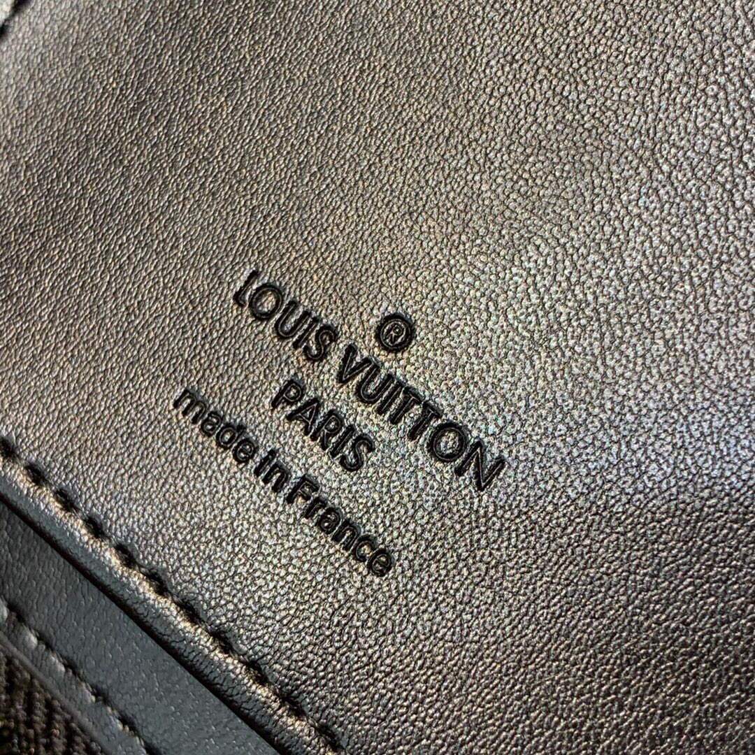 LV M80505 Louis Vuitton Zippy Wallet Vertical Black