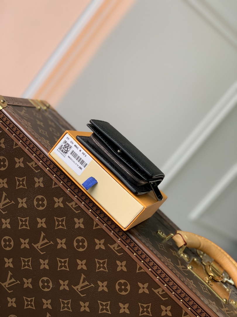 LV M80629 Louis Vuitton Cl¨¦a Wallet Monogram Empreinte Leather Black