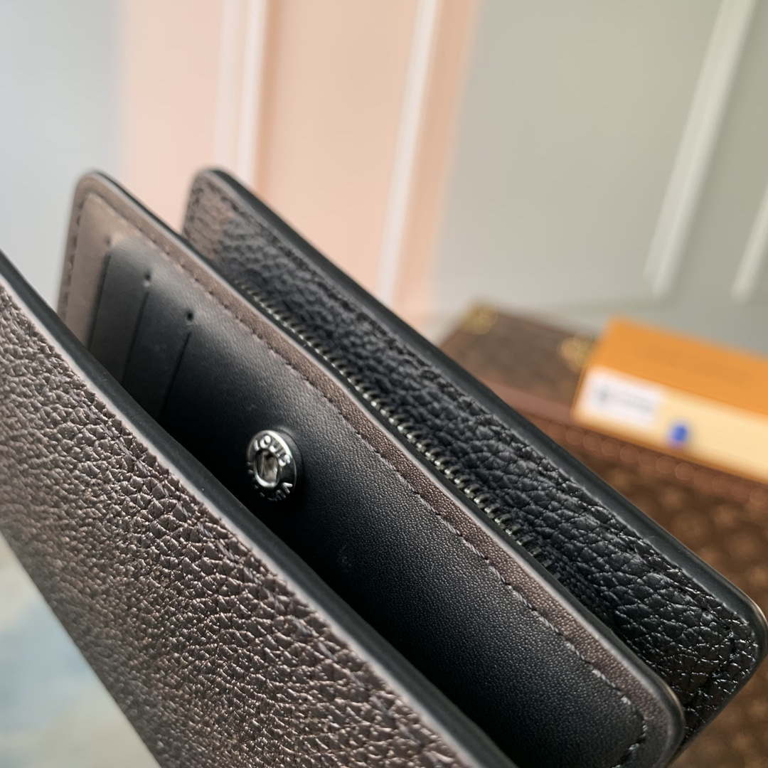 LV M80629 Louis Vuitton Cl¨¦a Wallet Monogram Empreinte Leather Black