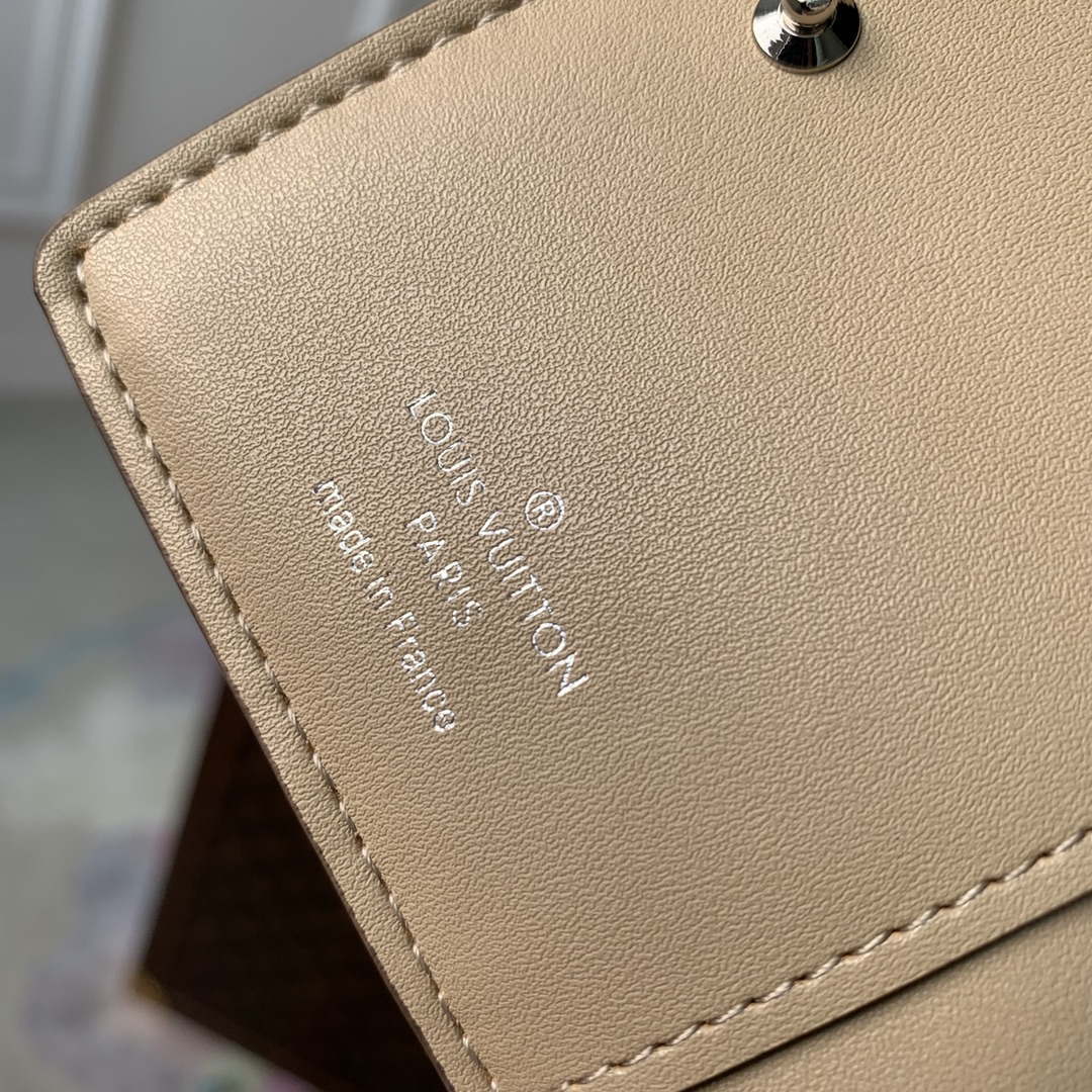LV M80817 Louis Vuitton Cl¨¦a Wallet Mahina Galet
