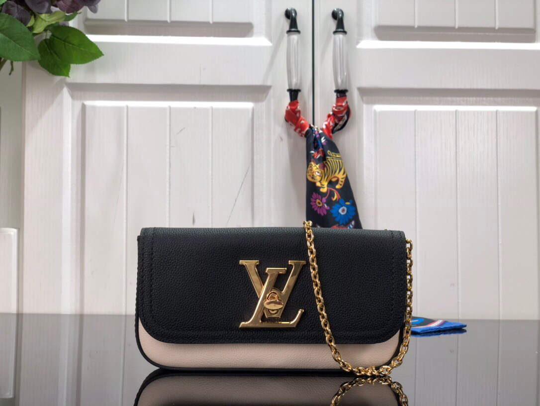 LV M80898 Louis Vuitton Lockme Pouch Black - Default Title - View 1