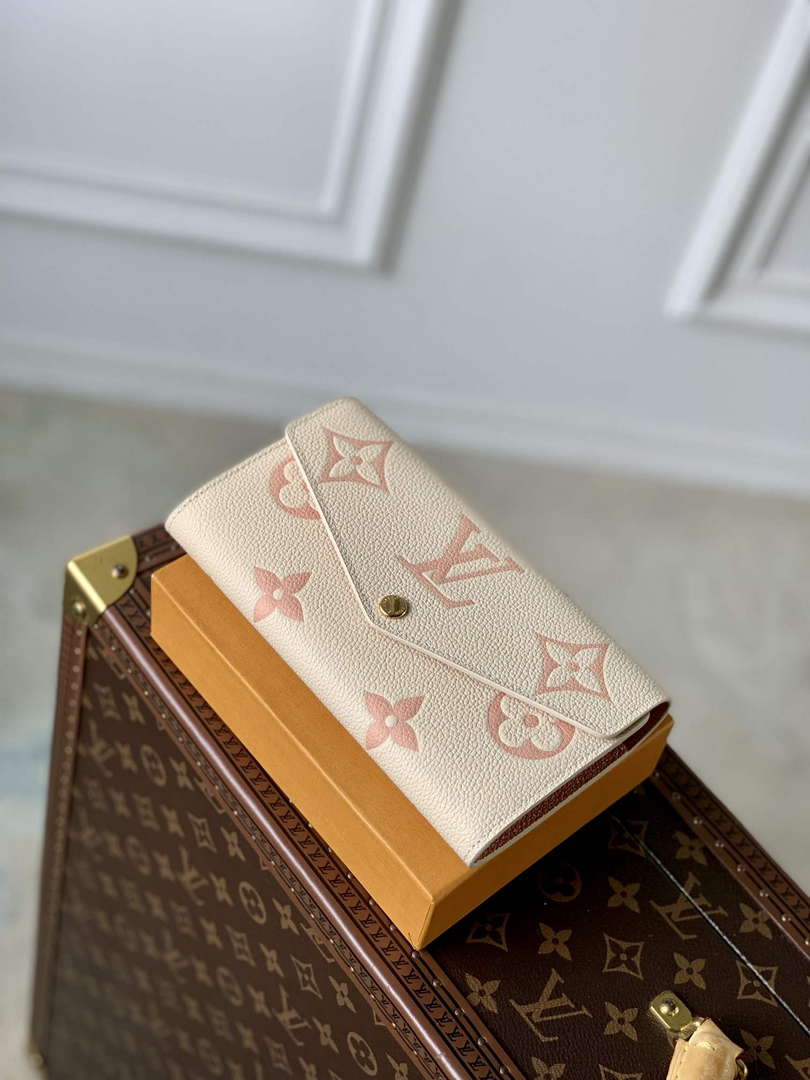 LV M81049 Louis Vuitton Sarah Wallet Pink