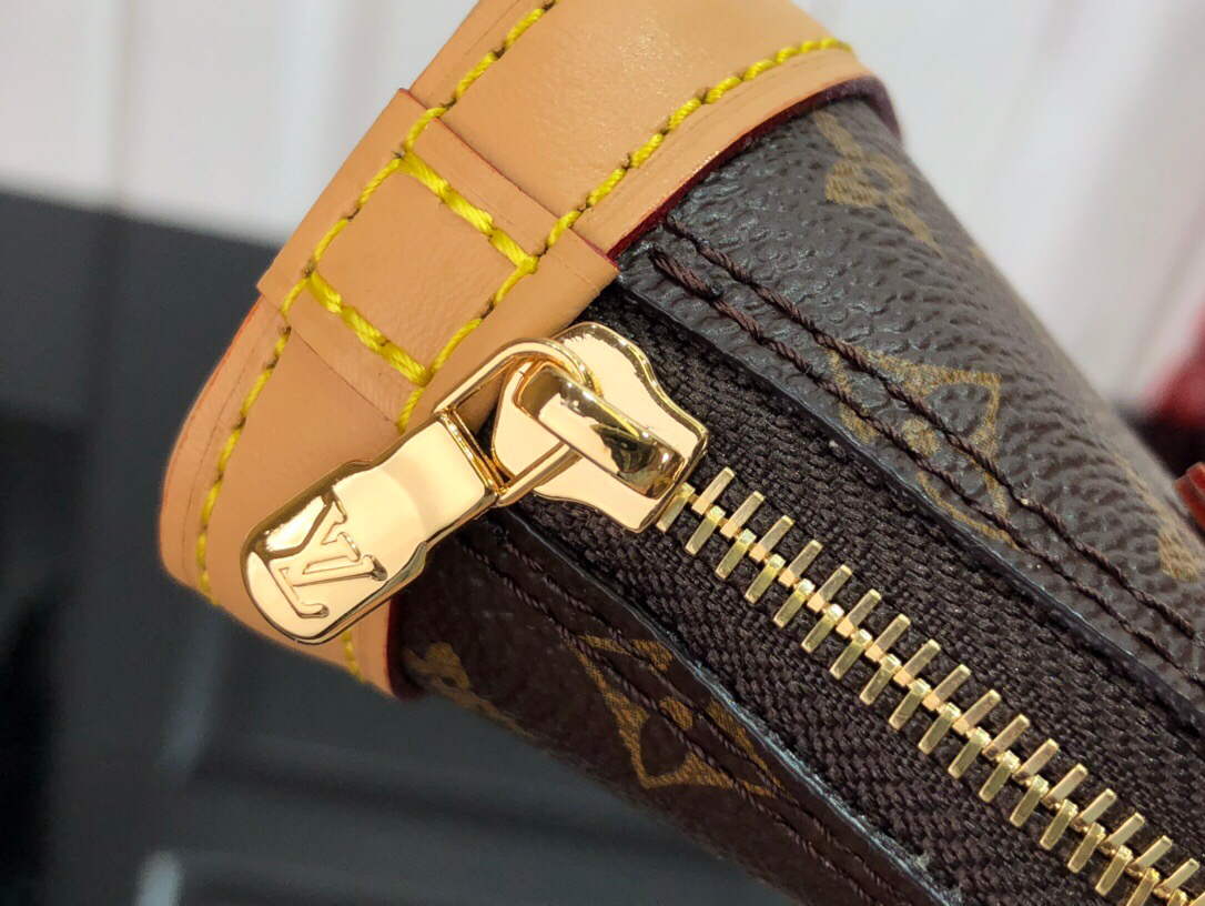 LV M81081 Louis Vuitton Trio Mini Icones Monogram Bag