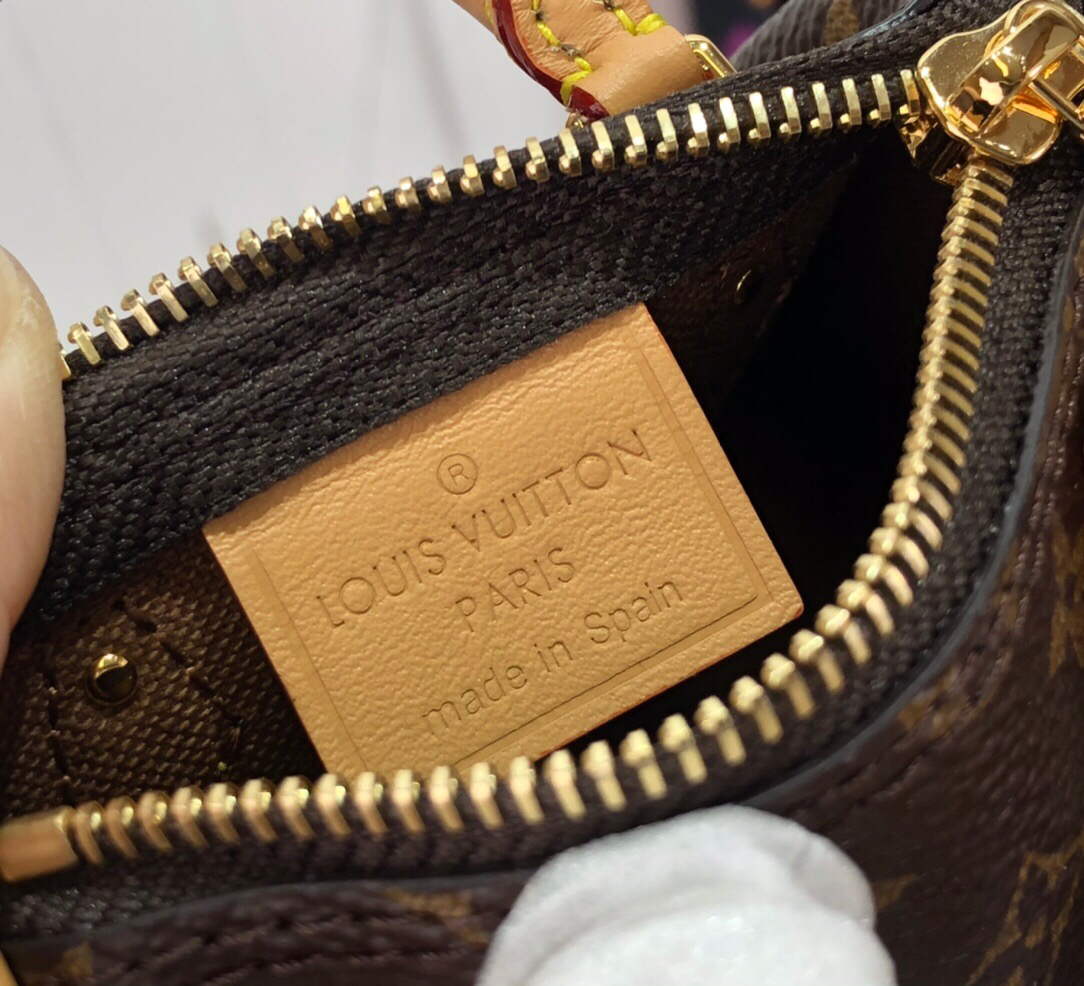 LV M81081 Louis Vuitton Trio Mini Icones Monogram Bag - Default Title - View 8