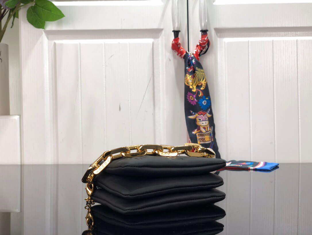 LV M81127 Louis Vuitton Beltbag Coussin M81125 Black - Default Title - View 4