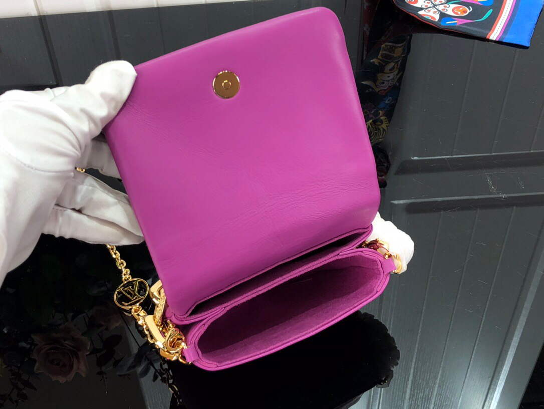 LV M81127 Louis Vuitton Beltbag Coussin Purple - Default Title - View 8