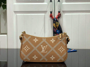 LV M81137 Louis Vuitton Easy Pouch ON Strap Bag - Default Title - View 3