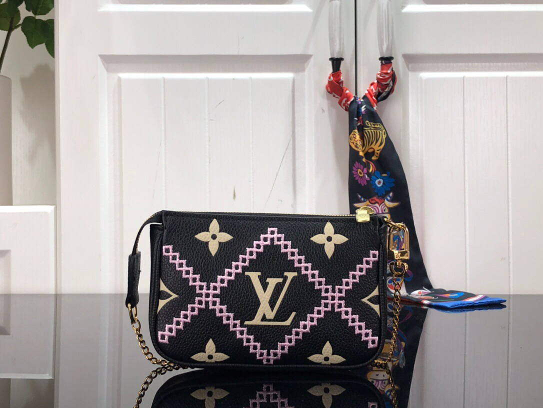 LV M81140 Louis Vuitton Mini Pochette Accessoires Bag Black - Default Title - View 3