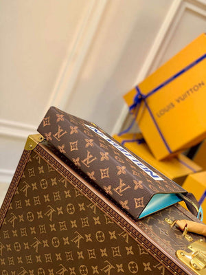 LV M81204 Louis Vuitton Pochette Voyage - Default Title - View 3