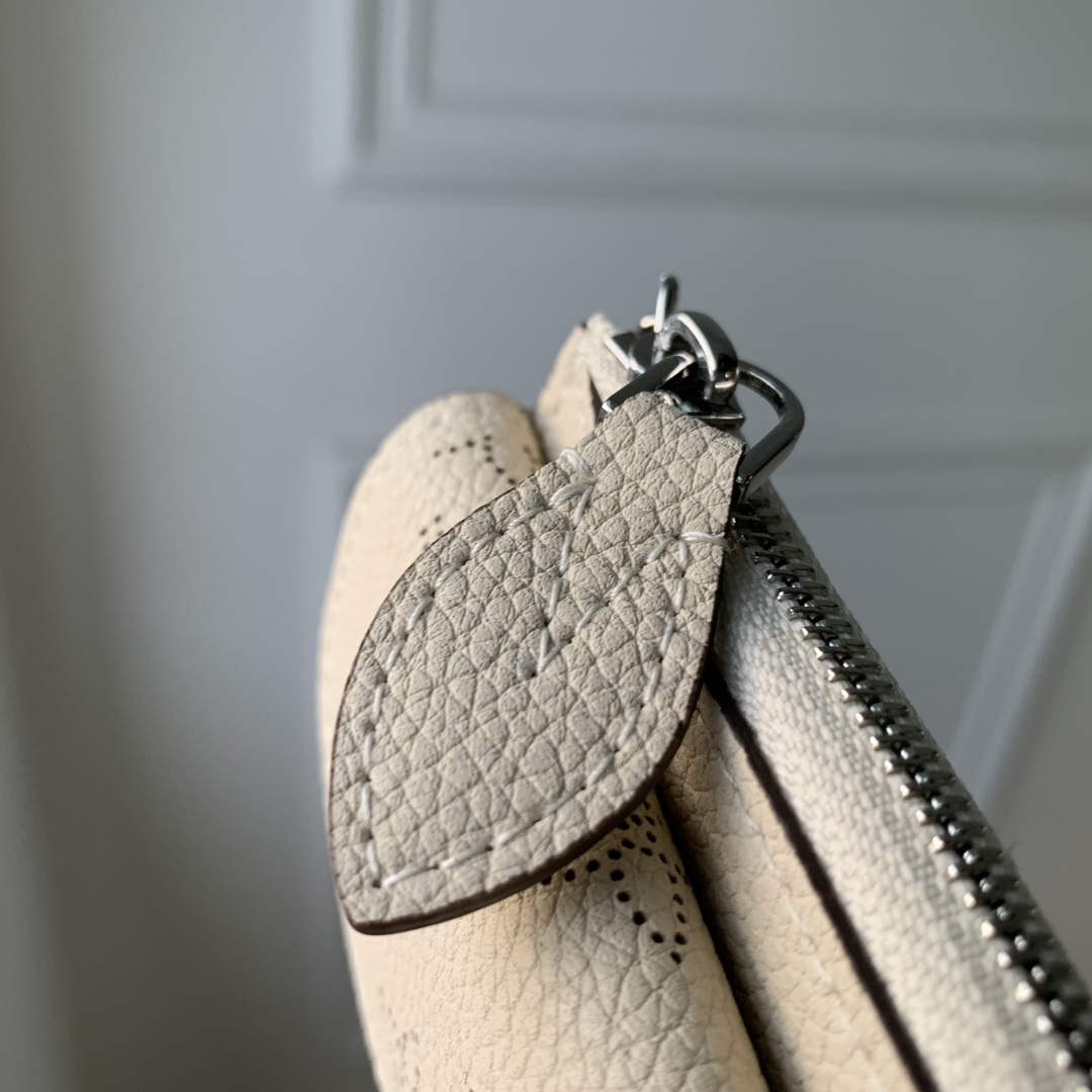 LV M81287 Louis Vuitton Card Holder Recto Verso Beige