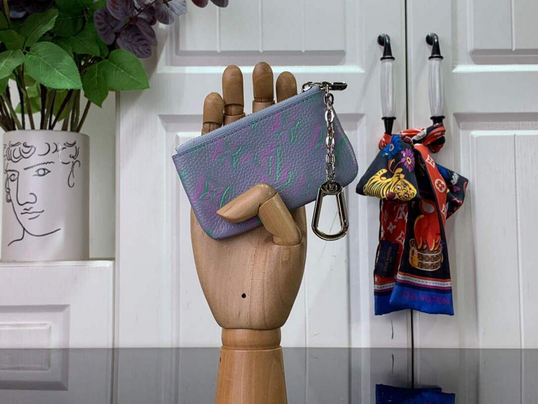 LV M81297 Louis Vuitton Key Pouch Purple