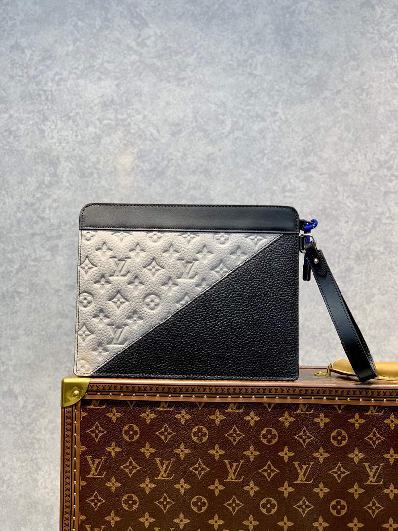 LV M81310 Louis Vuitton Standing Pouch Other Leathers - Default Title - View 2