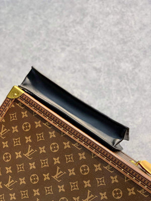 LV M81310 Louis Vuitton Standing Pouch Other Leathers - Default Title - View 5