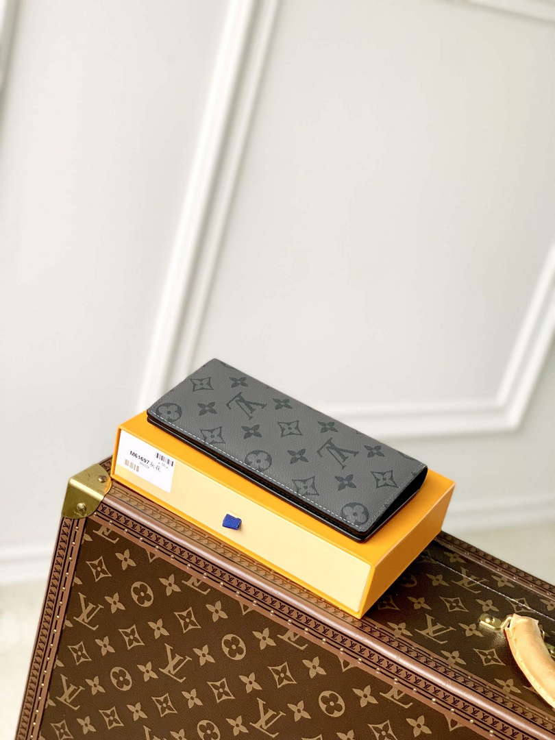 LV M81335 Louis Vuitton Brazza Wallet Gray