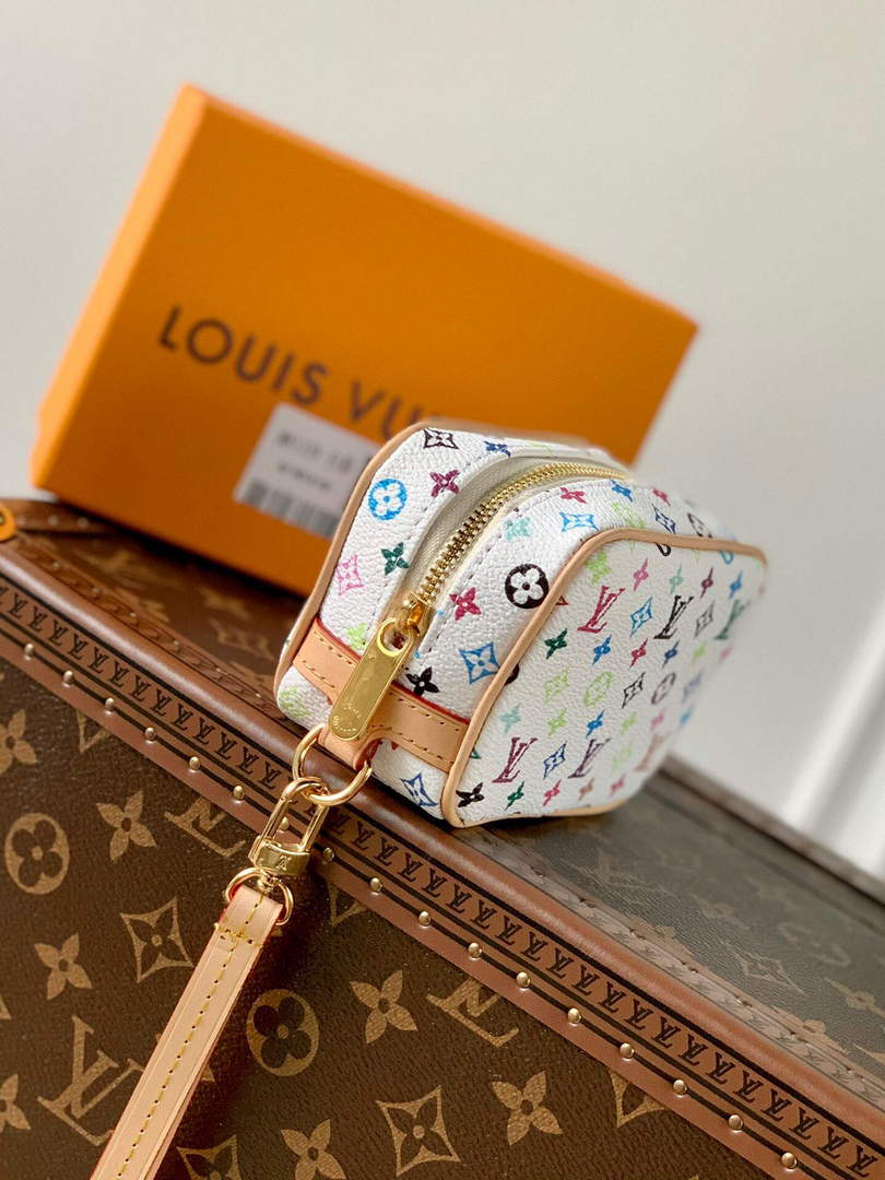 LV M81339 Louis Vuitton Wapity Case Bag White - Default Title - View 2