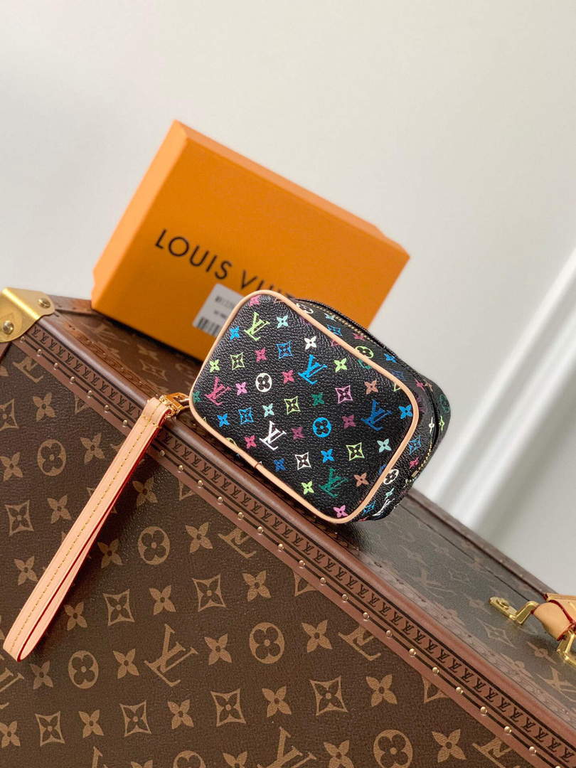 LV M81339 Louis Vuitton Wapity Case Bag Black - Default Title - View 1
