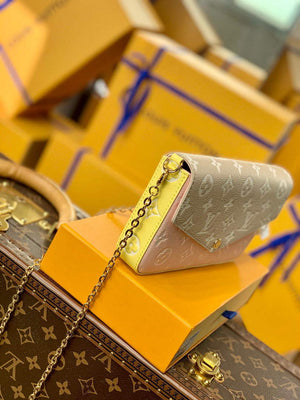 LV M81359 Louis Vuitton Felicie Pochette Bag Pink - Default Title - View 3