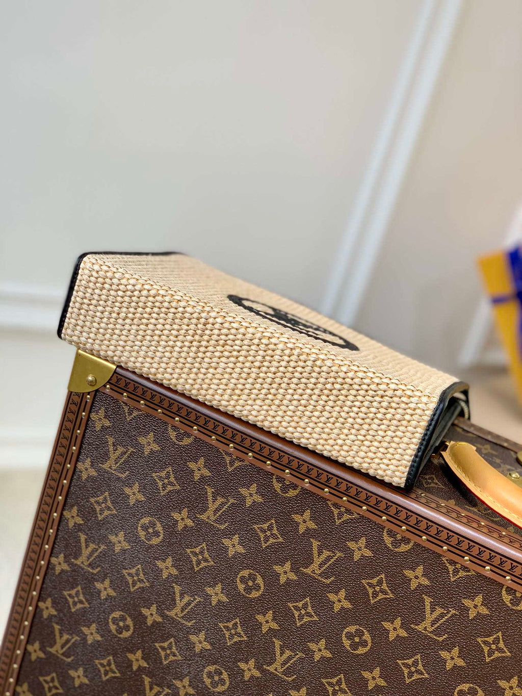 LV M81366 Louis Vuitton Toiletry Pouch on chain Natural and Black