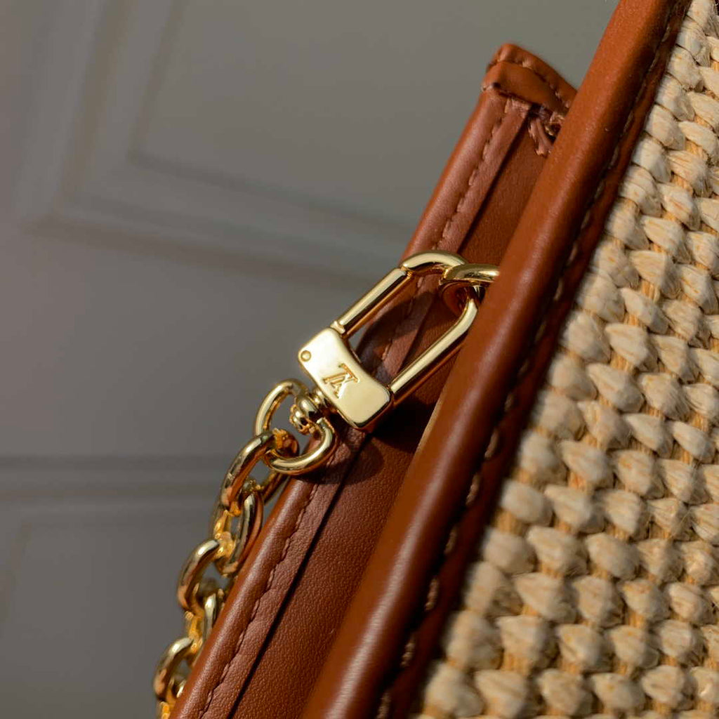 LV M81366 Louis Vuitton Toiletry Pouch on chain Tan