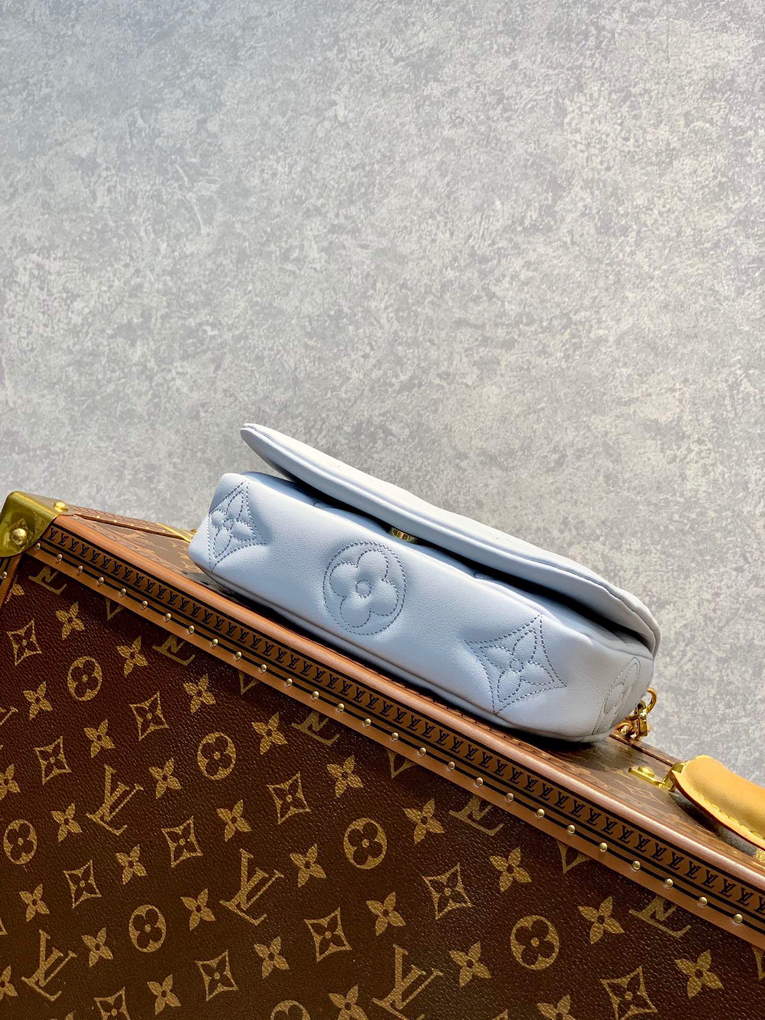 LV M81399 Louis Vuitton Wallet On Strap Bubblegram Glacier Blue - Default Title - View 4