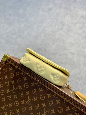 LV M81400 Louis Vuitton Wallet On Strap Bubblegram Banane Yellow - Default Title - View 4