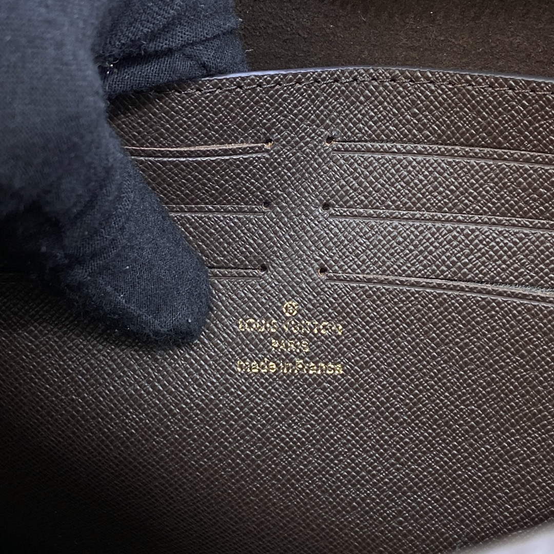 LV M81412 Louis Vuitton Toiletry Pouch On Chain - Default Title - View 8