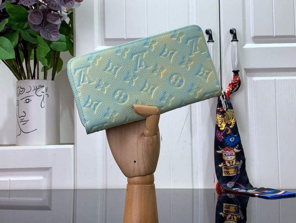 LV M81466 Louis Vuitton Zippy Wallet Vert d'eau Green